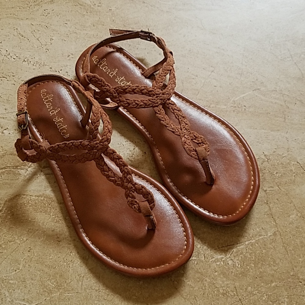 Super Cute 6 1/2 sandals